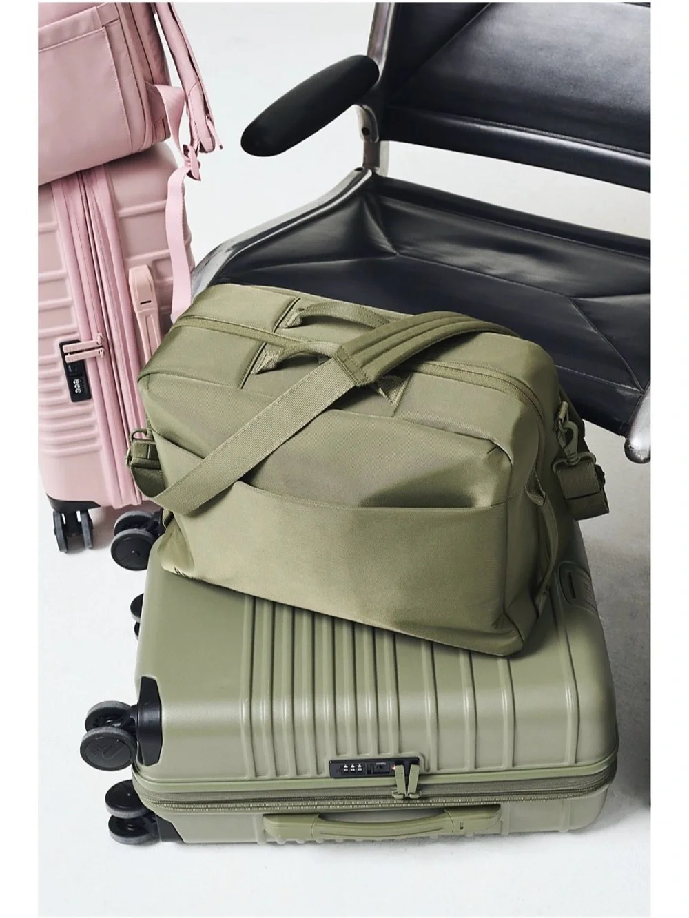 BEIS Olive Green Laptop Bag with Adjustable Shoulder Strap